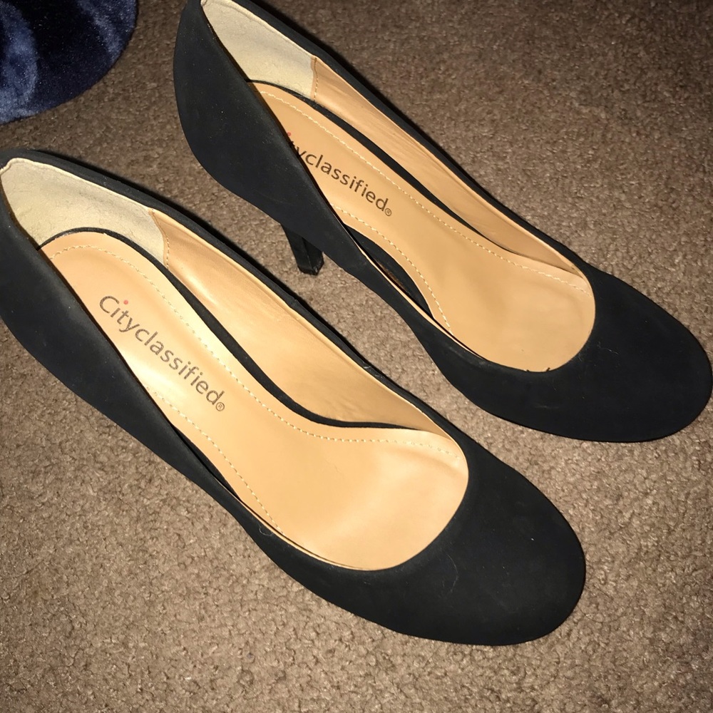 Simple black heels